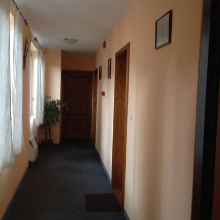 Penzion Duna & Solna Jaskyna Комарно Номер фото