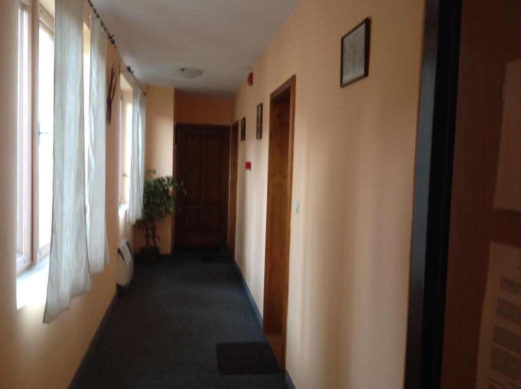 Penzion Duna & Solna Jaskyna Комарно Номер фото